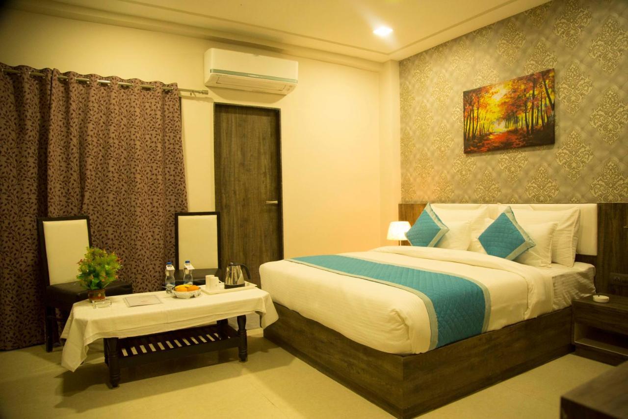 Dabok Hotel The Mewar מראה חיצוני תמונה