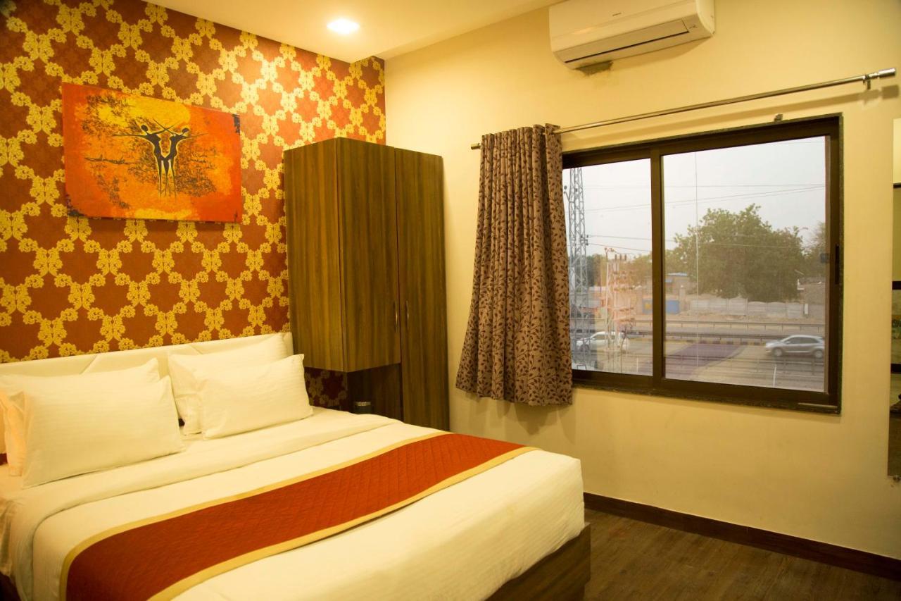Dabok Hotel The Mewar מראה חיצוני תמונה