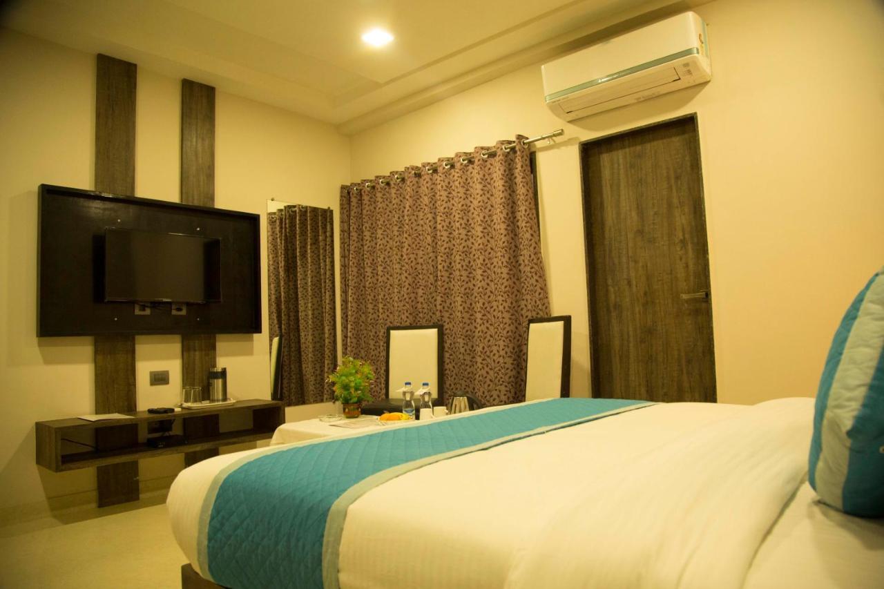Dabok Hotel The Mewar מראה חיצוני תמונה