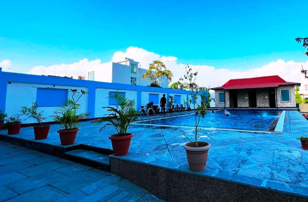 Dabok Hotel The Mewar מראה חיצוני תמונה