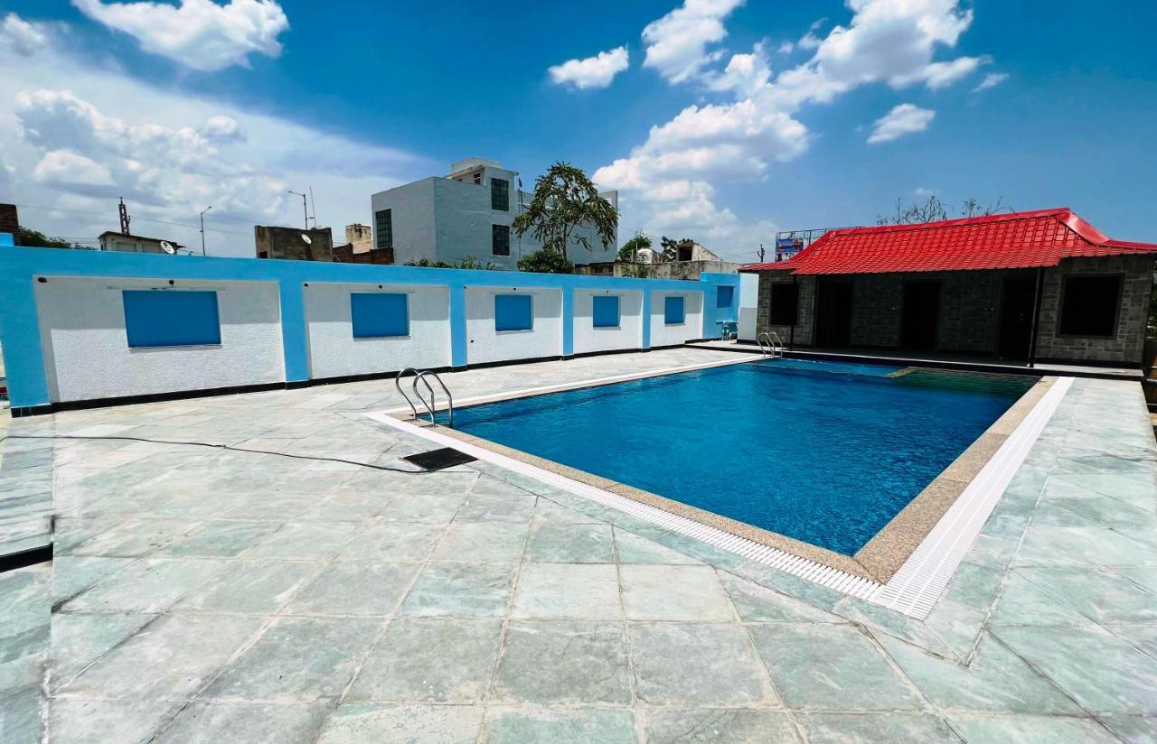 Dabok Hotel The Mewar מראה חיצוני תמונה